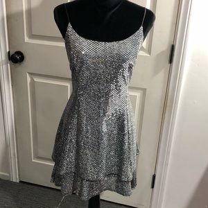 Sans Souci Silver Sequin Dress. Size Large